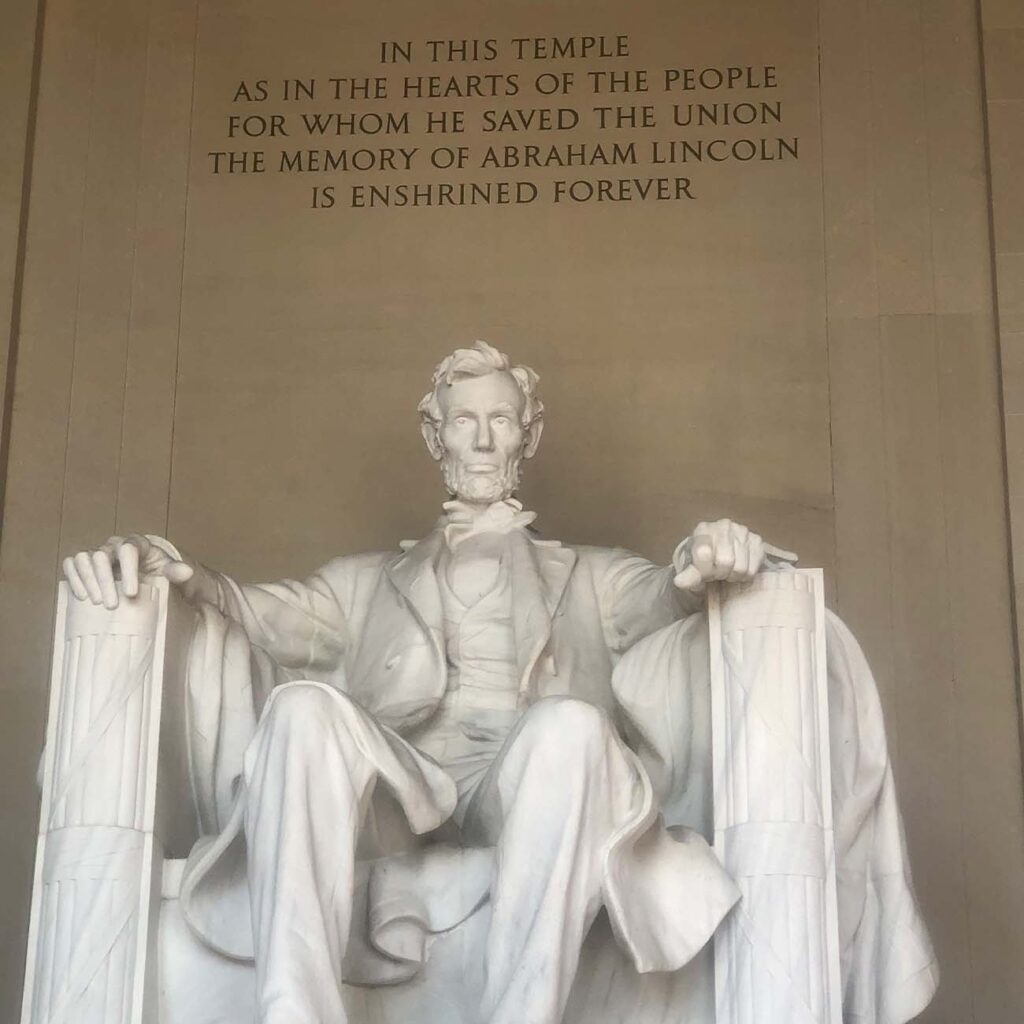 Monumental tours