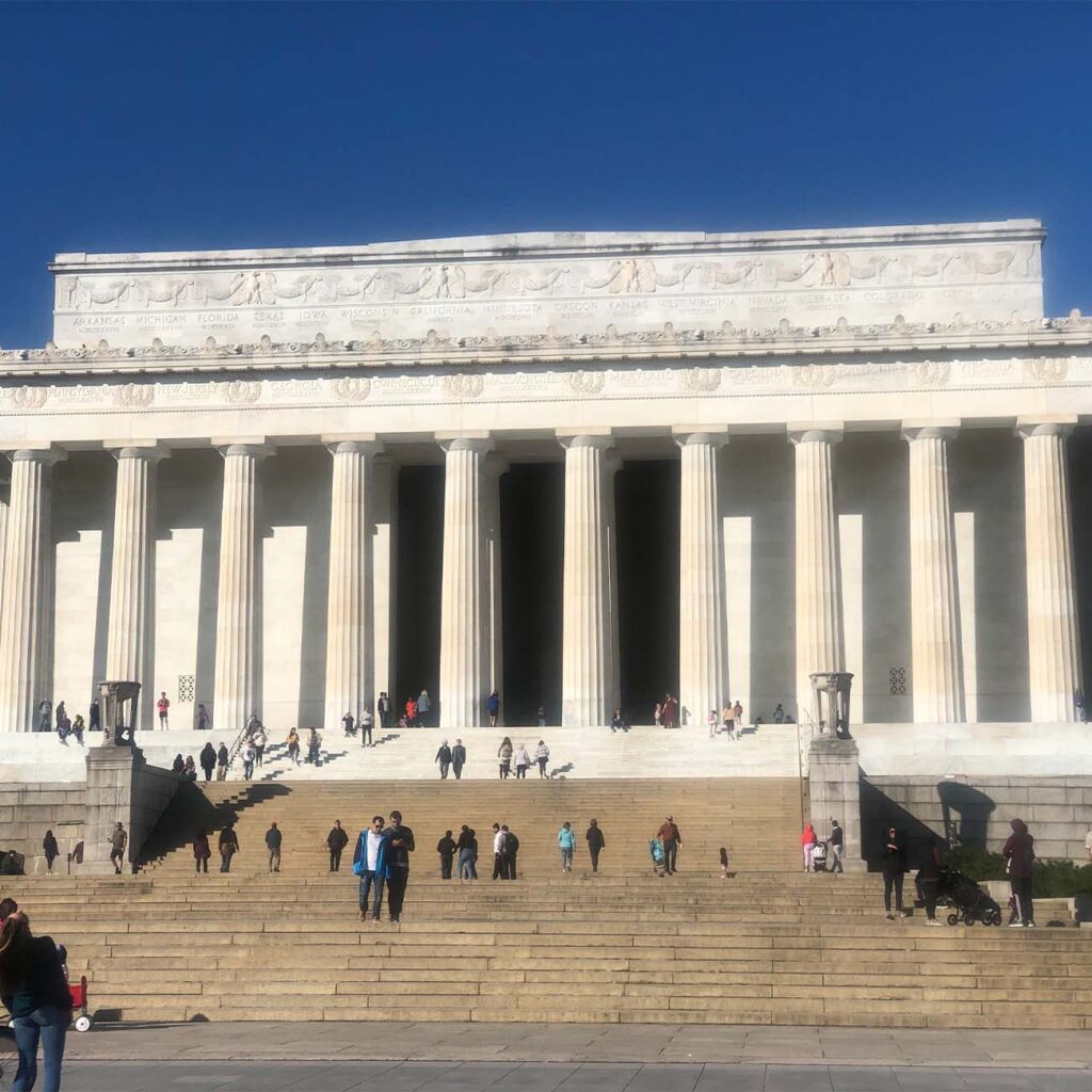 Monumental tours