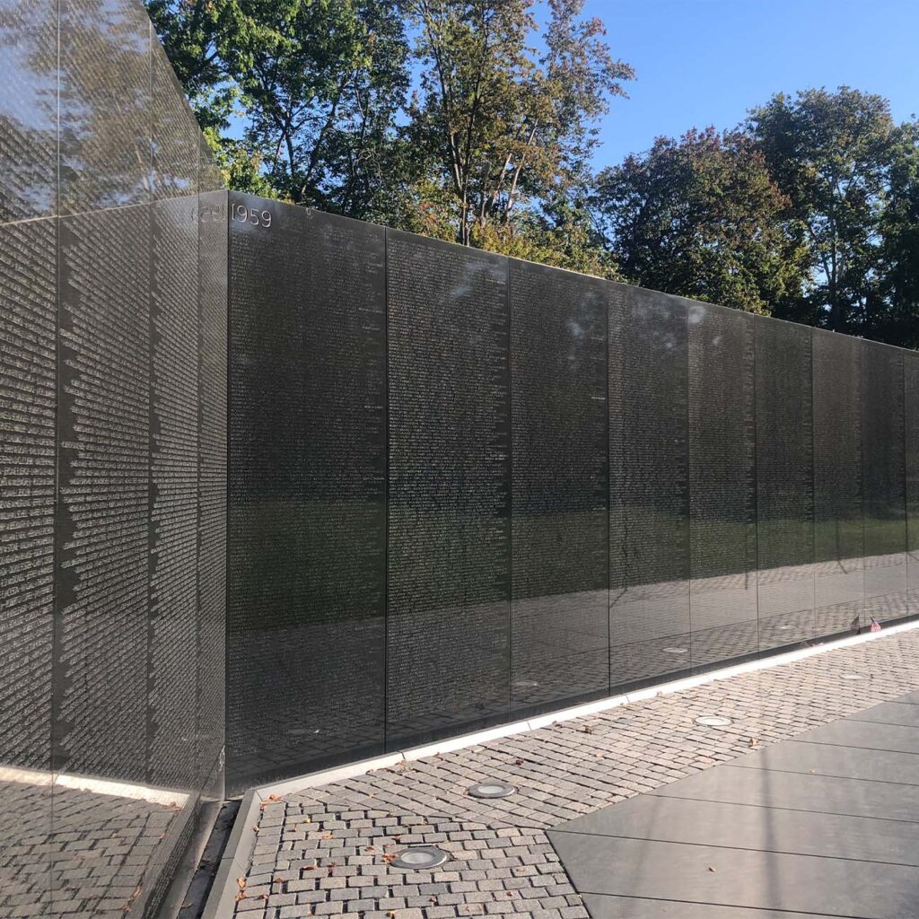 Monumental tours