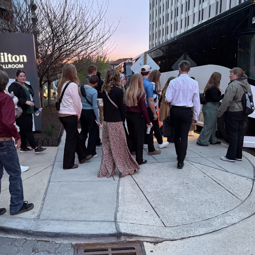 Monumental Tours Hilton Monumental Tours pick up destination Washington DC Hilton